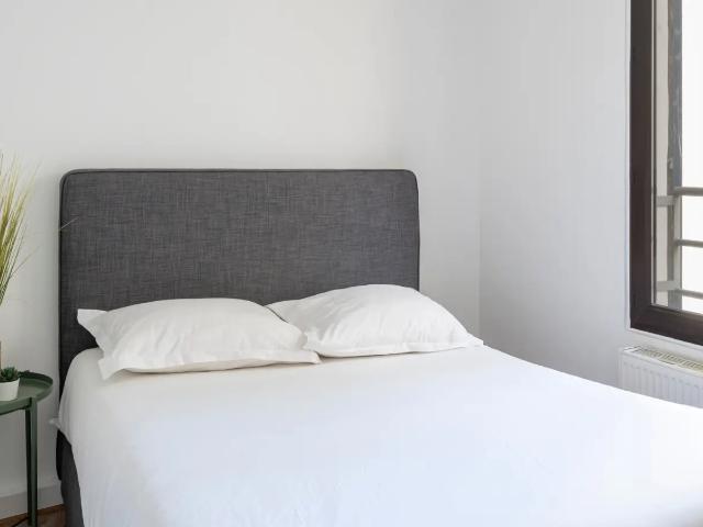 Location Appartement Place de la Réunion, Paris