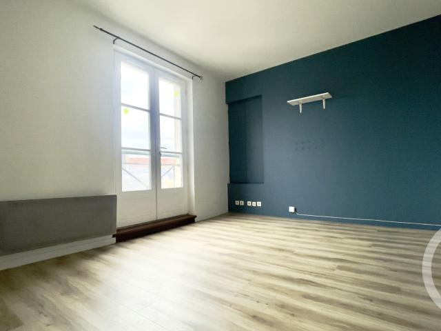 Location Appartement Place de l'Ancien Hôtel de Ville, Périgueux