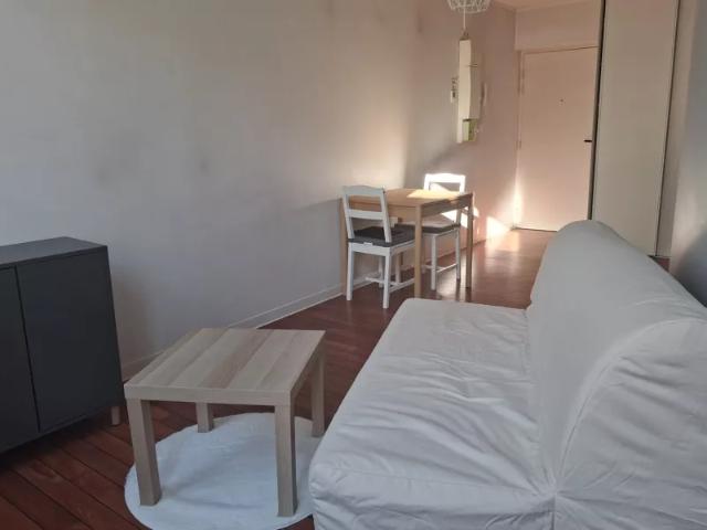 Location Appartement Place de l'Aubarrée, Saintes