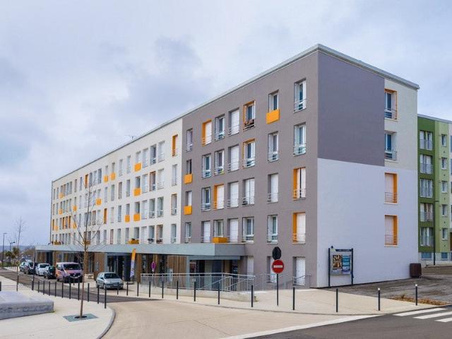 Location Appartement Place De l'Eglise, Coray