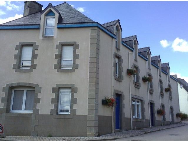Location Appartement Place De l'Eglise, Lopérec