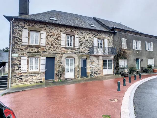 Location Appartement Place de l'Église, Sainte Féréole