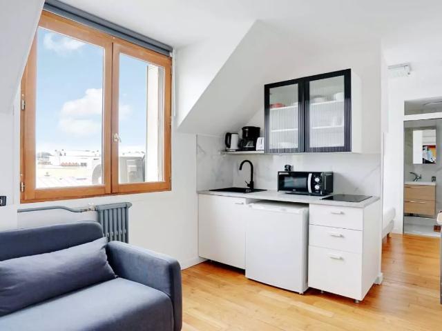 Location Appartement Place des États Unis, Paris