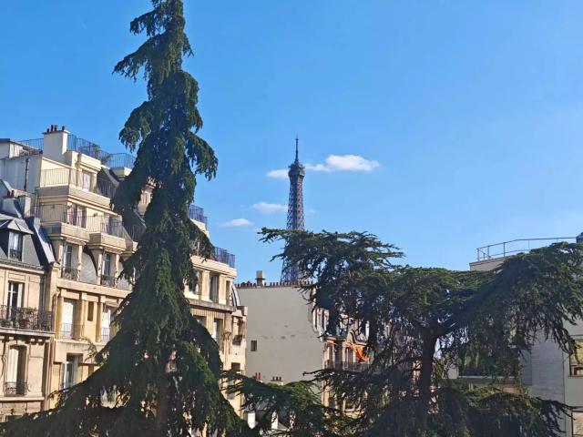 Location Appartement Place des États Unis, Paris