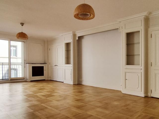 Location Appartement Place des États Unis, Paris