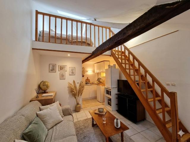 Location Appartement Place des Halles, Tours
