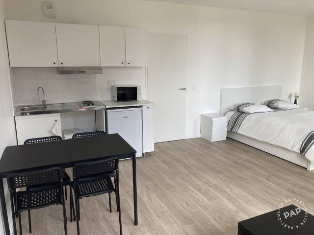 Location Appartement Place des Onze Arpents, Villejuif