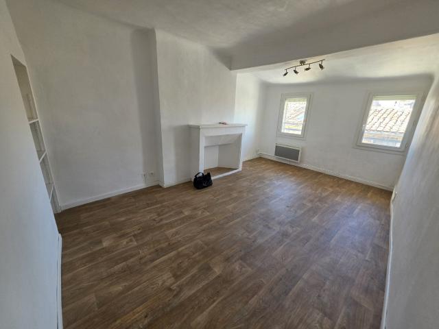 Location Appartement Place des Prêcheurs, Aix en Provence