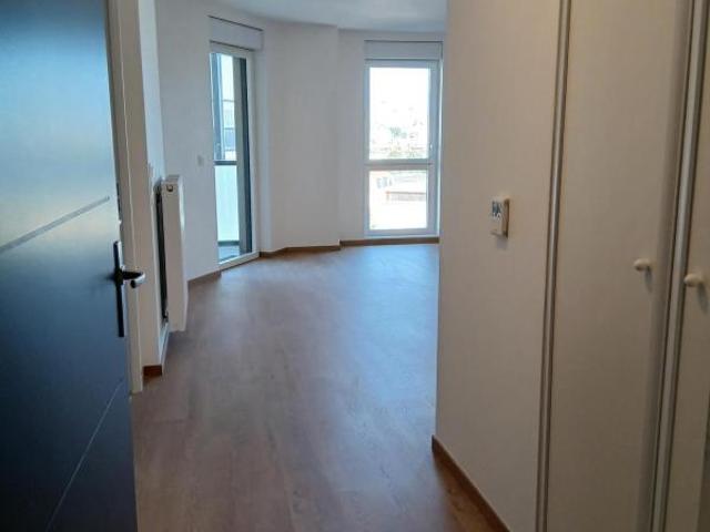 Location Appartement Place des Terres Neuves, Bègles