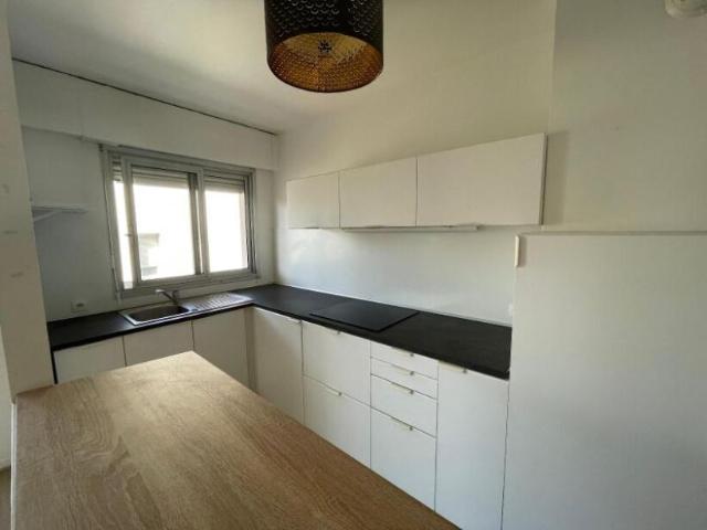 Location Appartement Place Drouet d'Erlon, Reims