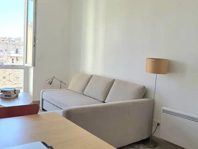 Location Appartement Place du 4 Septembre, Marseille