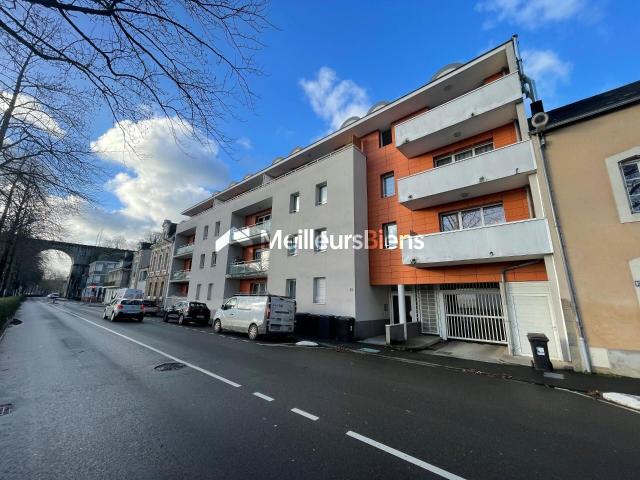 Location Appartement Place du 11 novembre, Laval