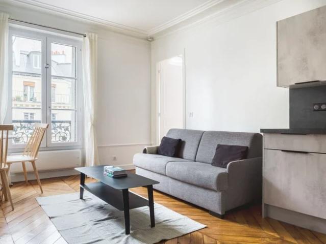 Location Appartement Place du 18 Juin 1940, Paris