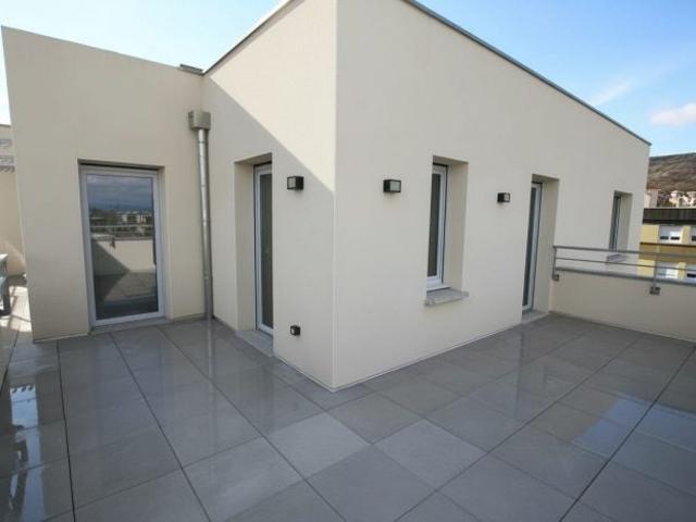 Location Appartement Place du 1er Mai, Clermont Ferrand