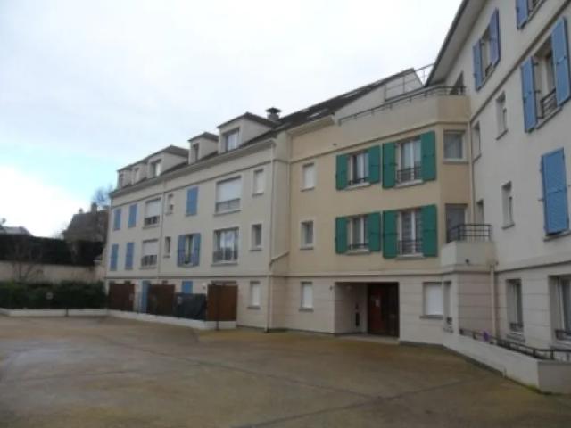 Location Appartement Place du Vingt Sept Août, Coulommiers