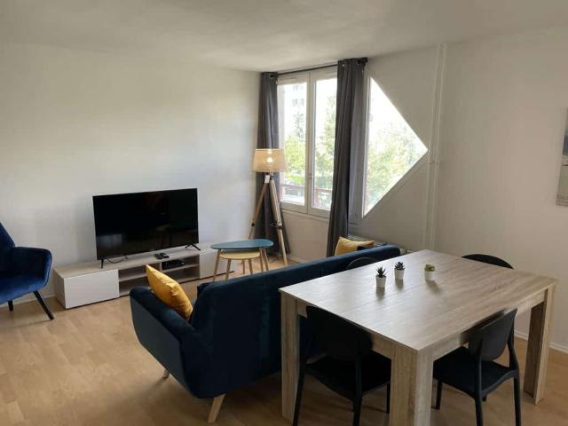 Location Appartement Place du Bois de Grâce, Champs sur Marne
