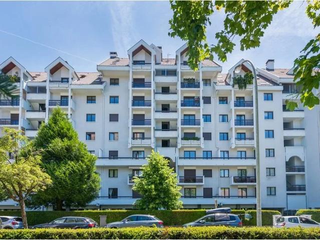 Location Appartement Place du Château, Annecy