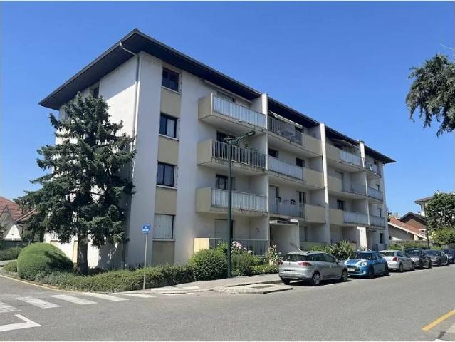 Location Appartement Place du Château, Annecy