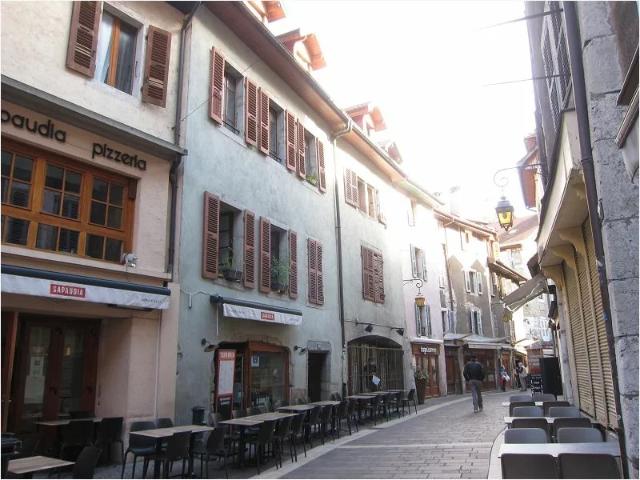 Location Appartement Place du Château, Annecy