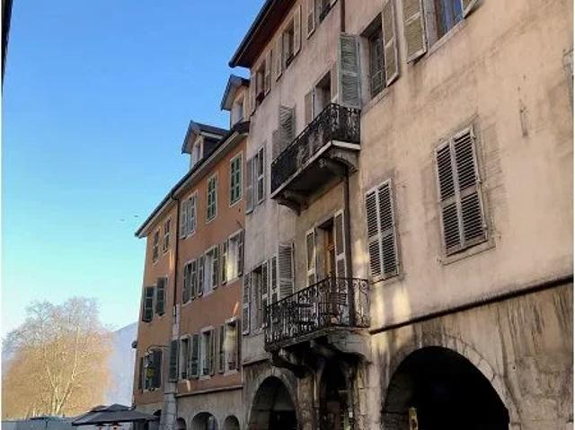 Location Appartement Place du Château, Annecy