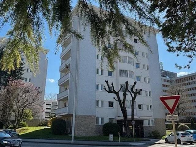 Location Appartement Place du Château, Annecy