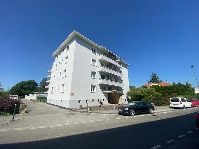 Location Appartement Place du Château, Annecy