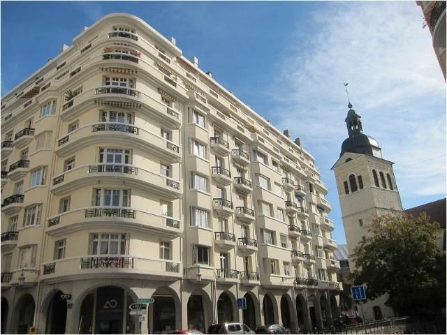 Location Appartement Place du Château, Annecy