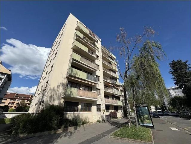 Location Appartement Place du Château, Annecy