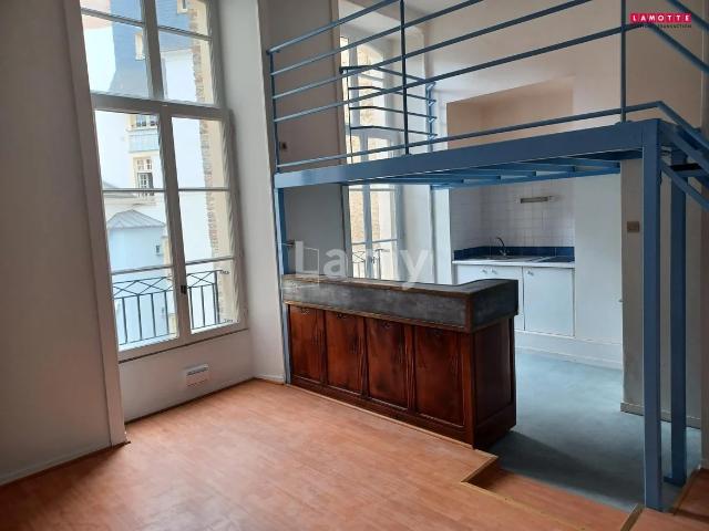 Location Appartement Place du Champ Jacquet, Rennes