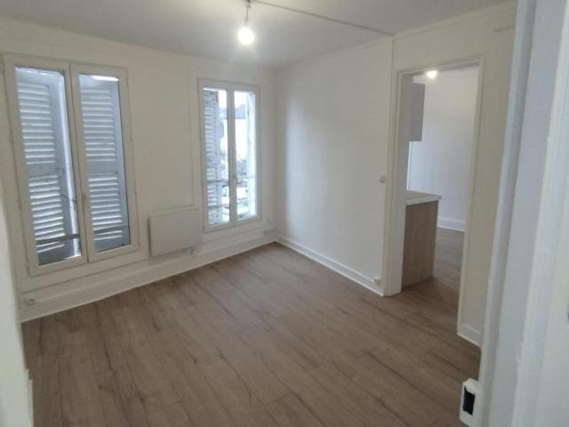 Location Appartement Place du Colonel Fabien, Montereau Fault Yonne