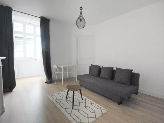 Location Appartement Place du Foirail, Pau