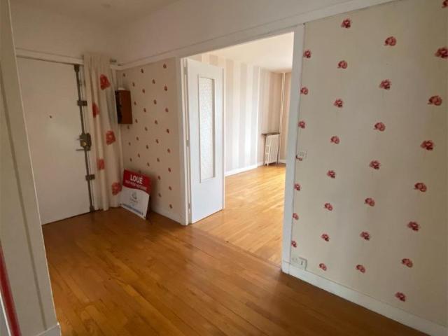 Location Appartement Place du Général de Gaulle, Angerville l'Orcher