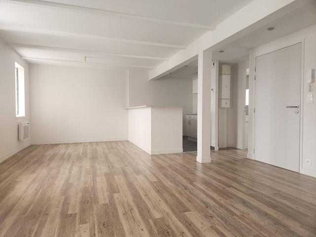 Location Appartement Place du Général Leclerc, Lannilis