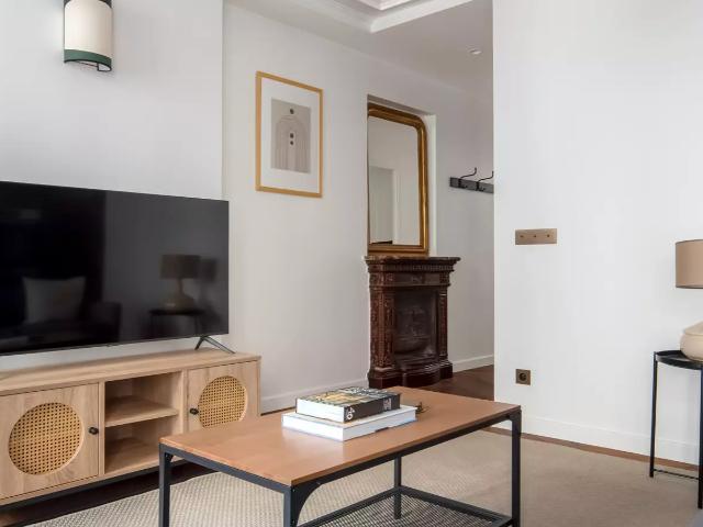 Location Appartement Place du Marché Saint Honoré, Paris