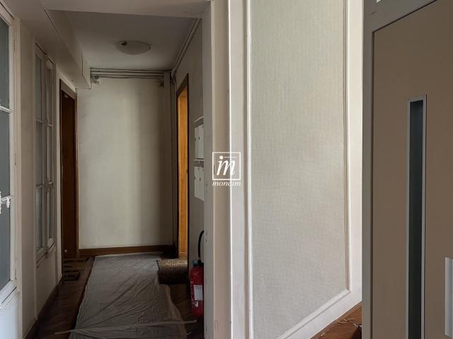 Location Appartement Place du Maréchal de Lattre de Tassigny, Levallois Perret
