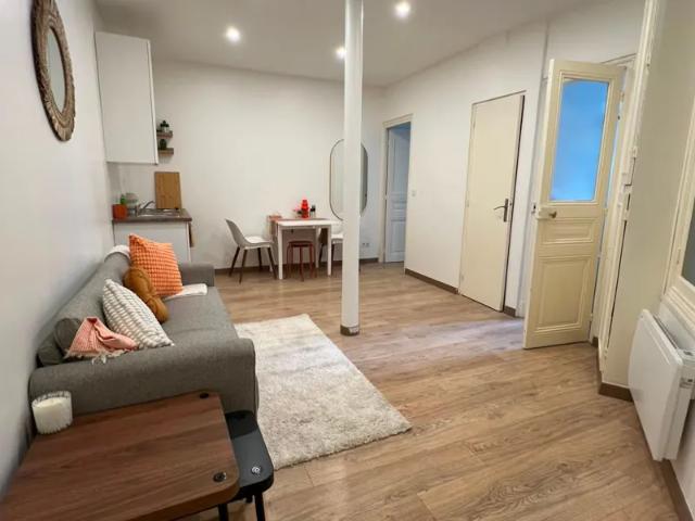 Location Appartement Place du Maréchal de Lattre de Tassigny, Levallois Perret