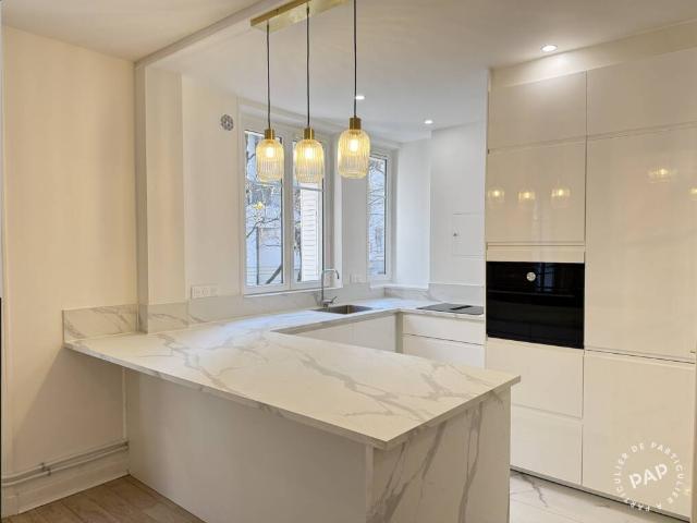 Location Appartement Place du Maréchal de Lattre de Tassigny, Paris