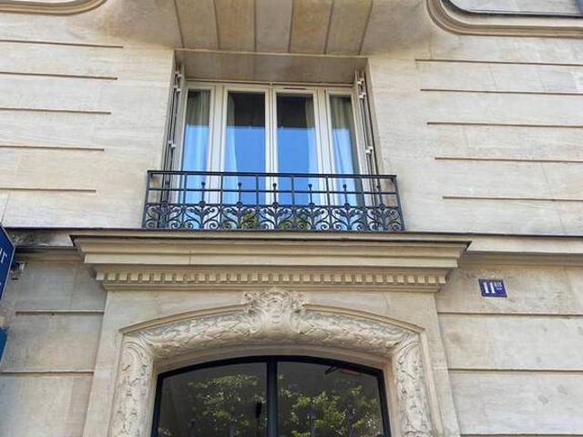 Location Appartement Place du Maréchal de Lattre de Tassigny, Paris