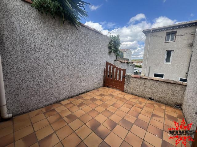 Location Appartement Place du Portail Bas, Quarante