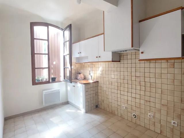 Location Appartement Place du Souvenir Français, Manosque