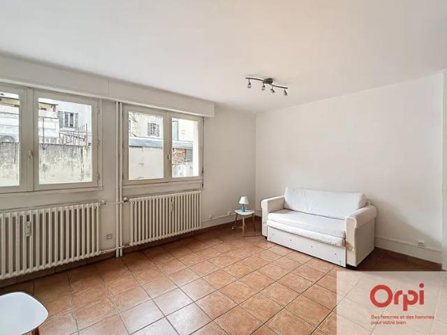 Location Appartement Place Édouard et Georges Piquand, Montluçon