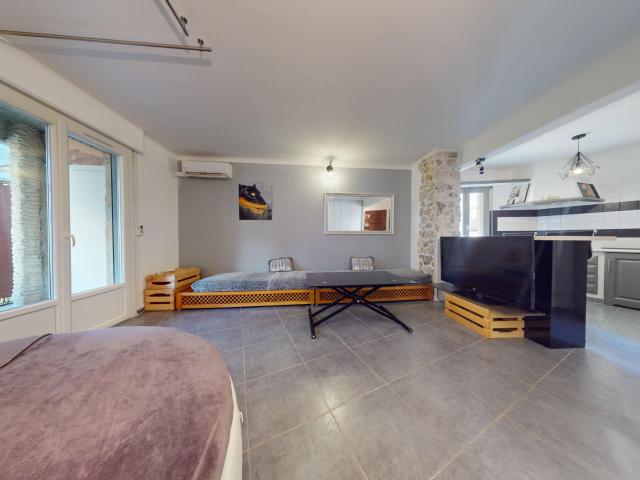 Location Appartement Place Émile Zola, Carpentras