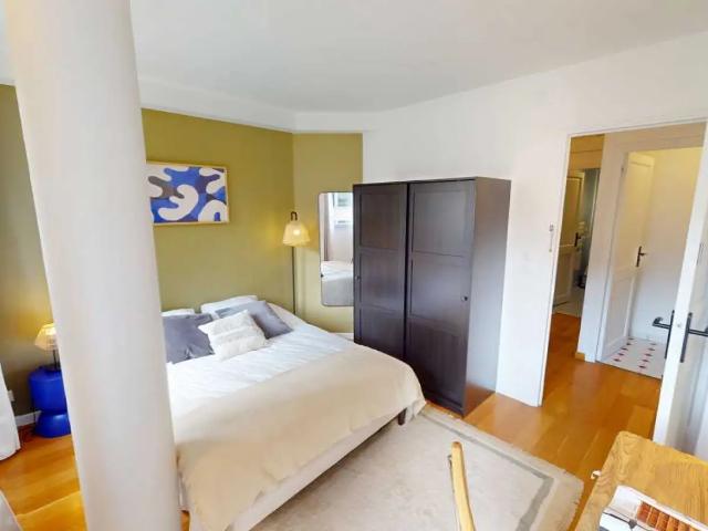 Location Appartement Place Étienne Pernet, Paris
