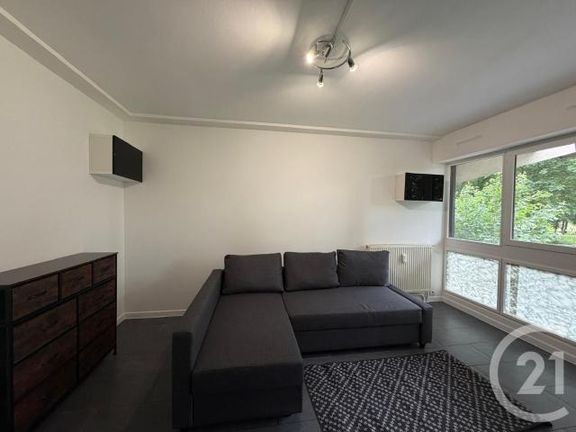 Location Appartement Place Gaston Bussière, Sevran