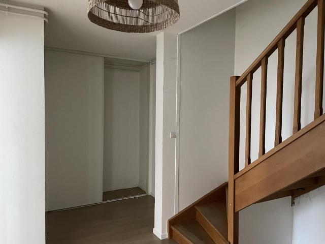 Location Appartement Place Gaston Defferre, Charleville Mézières