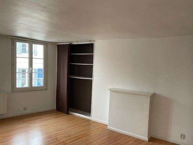 Location Appartement Place Henri IV, Rouen