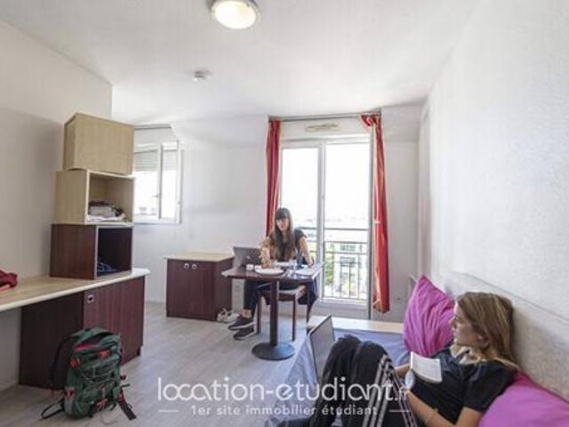 Location Appartement Place Jacques Madaule, Issy les Moulineaux