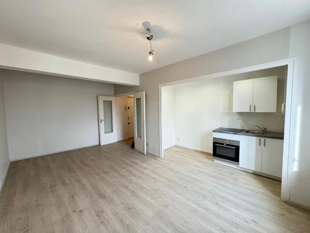 Location Appartement Place Jean et Hippolyte Vial, Saint Étienne