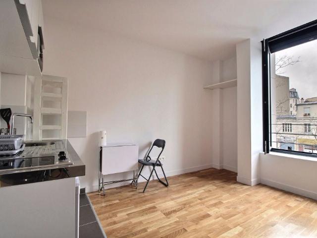 Location Appartement Place Jean Ferrat, Paris