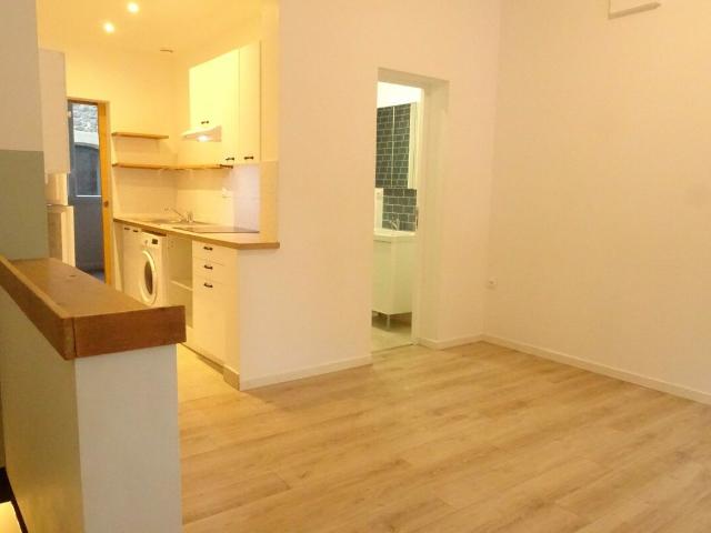 Location Appartement Place Jean Jaurès, Tournon sur Rhône